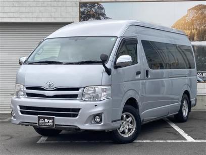 Toyota HIACE COMMUTER