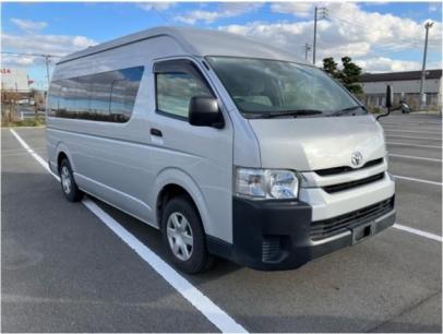 Toyota HIACE COMMUTER