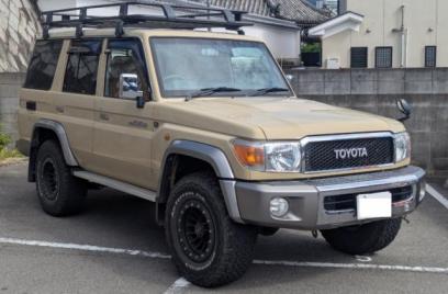 Toyota Landcruiser 70